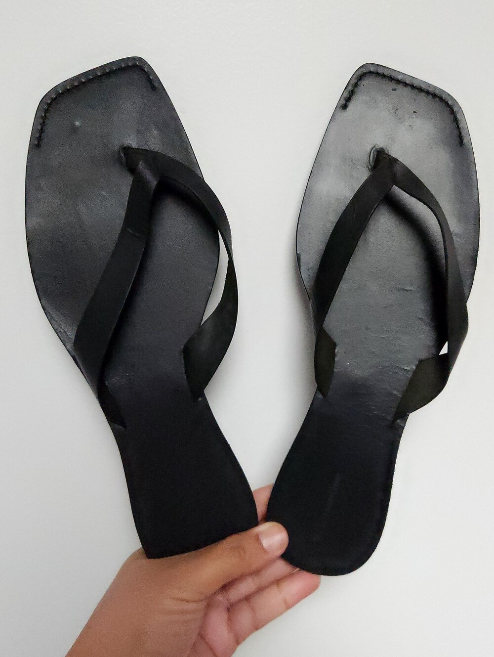 Reformation Naomi Black Thong Sandal Size 11 GUC Made In Brazil